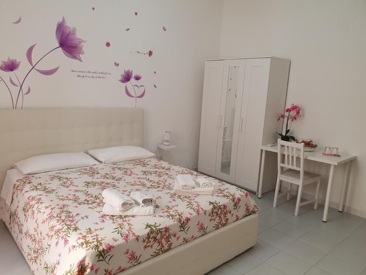 Le Tre Orchidee Bed & Breakfast Салерно Екстериор снимка