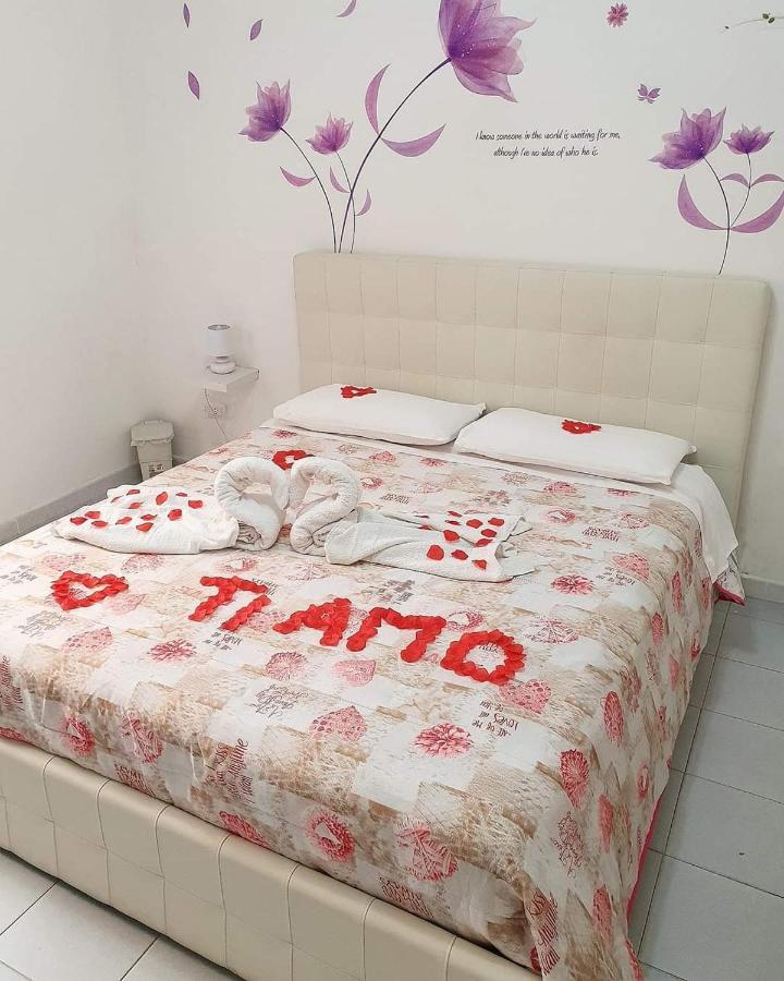 Le Tre Orchidee Bed & Breakfast Салерно Екстериор снимка