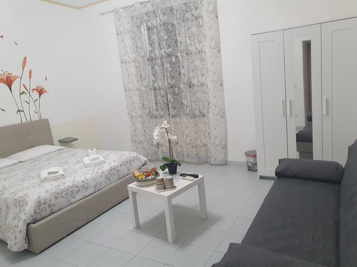 Le Tre Orchidee Bed & Breakfast Салерно Екстериор снимка