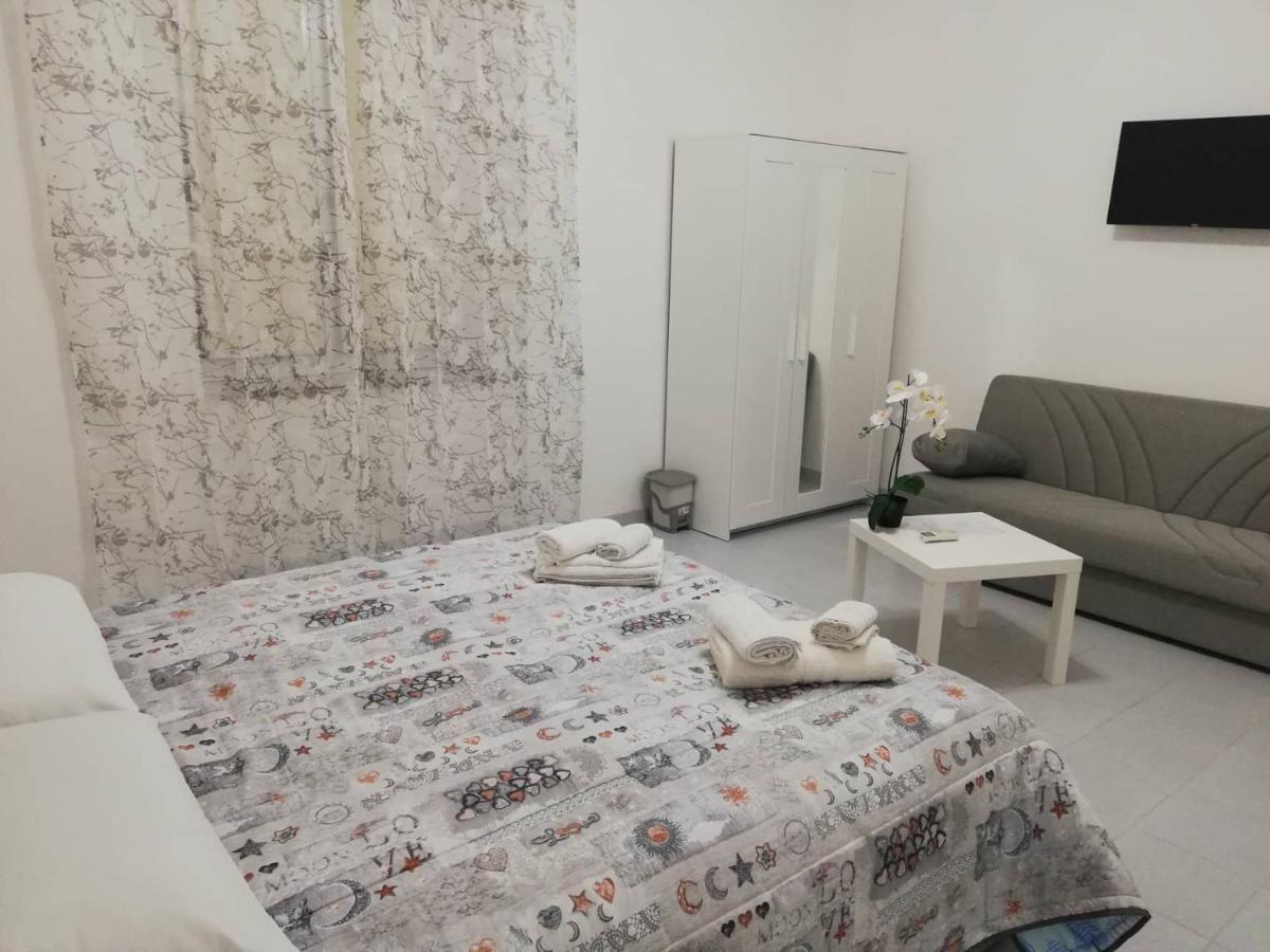 Le Tre Orchidee Bed & Breakfast Салерно Екстериор снимка