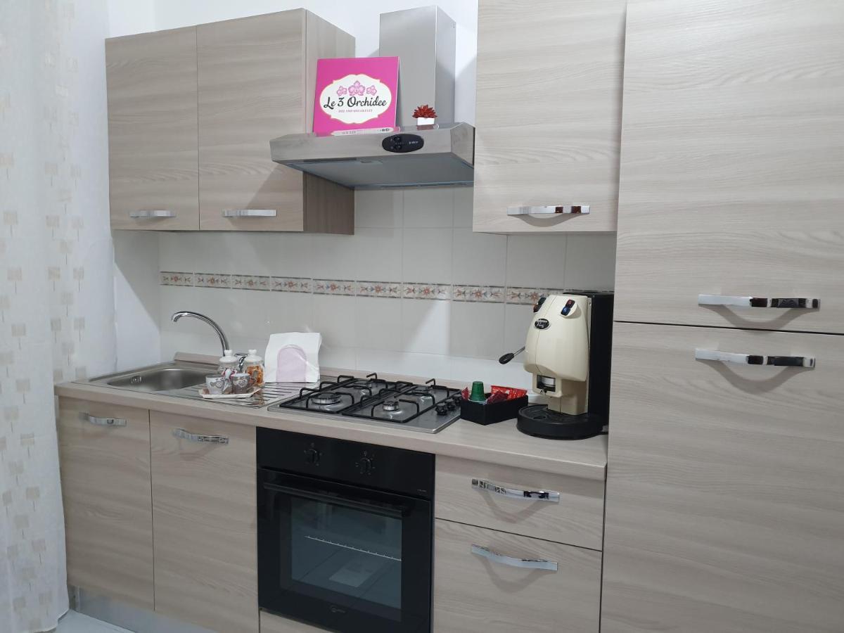 Le Tre Orchidee Bed & Breakfast Салерно Екстериор снимка