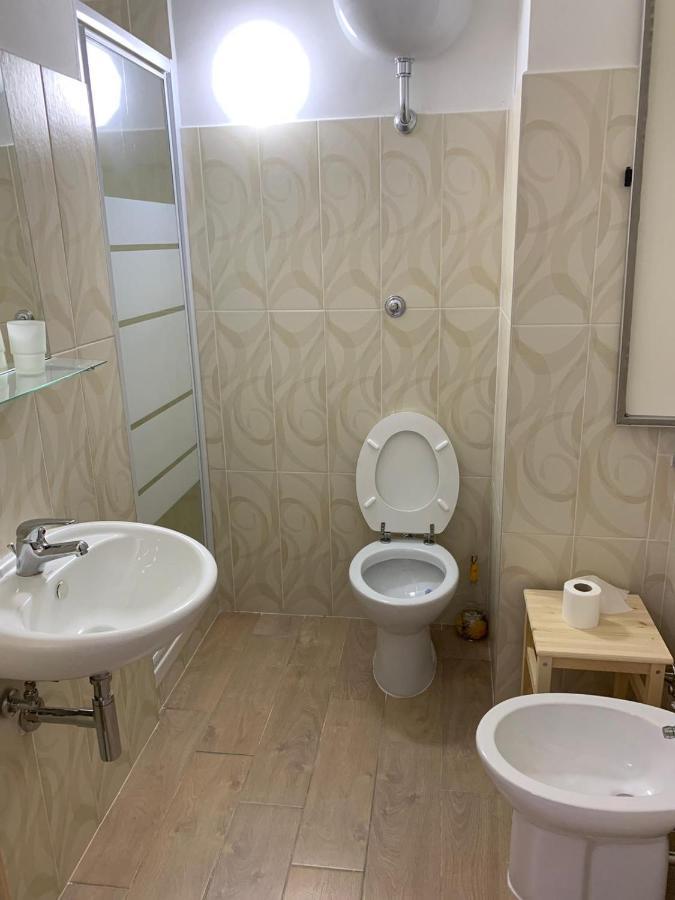 Le Tre Orchidee Bed & Breakfast Салерно Екстериор снимка