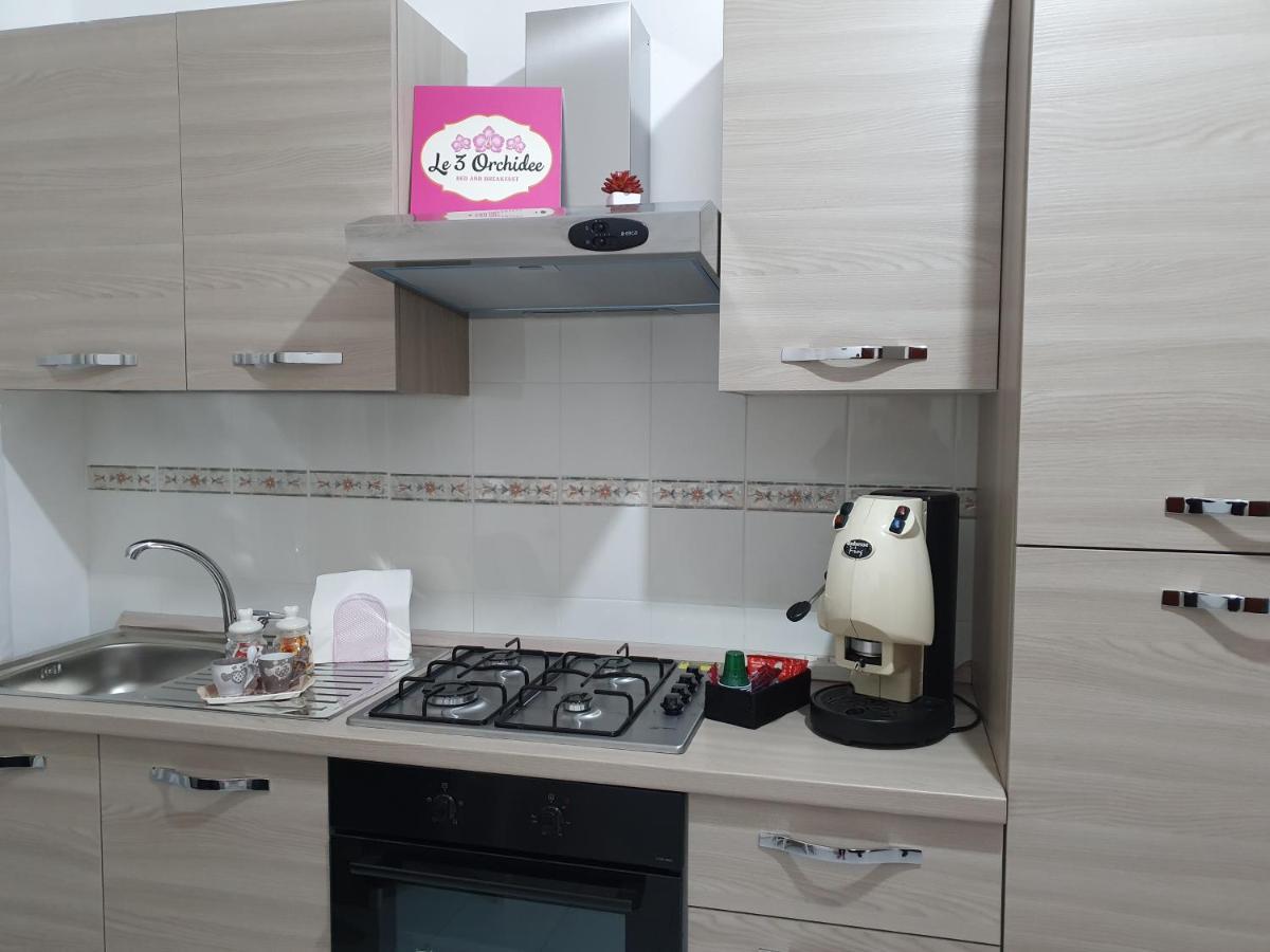 Le Tre Orchidee Bed & Breakfast Салерно Екстериор снимка
