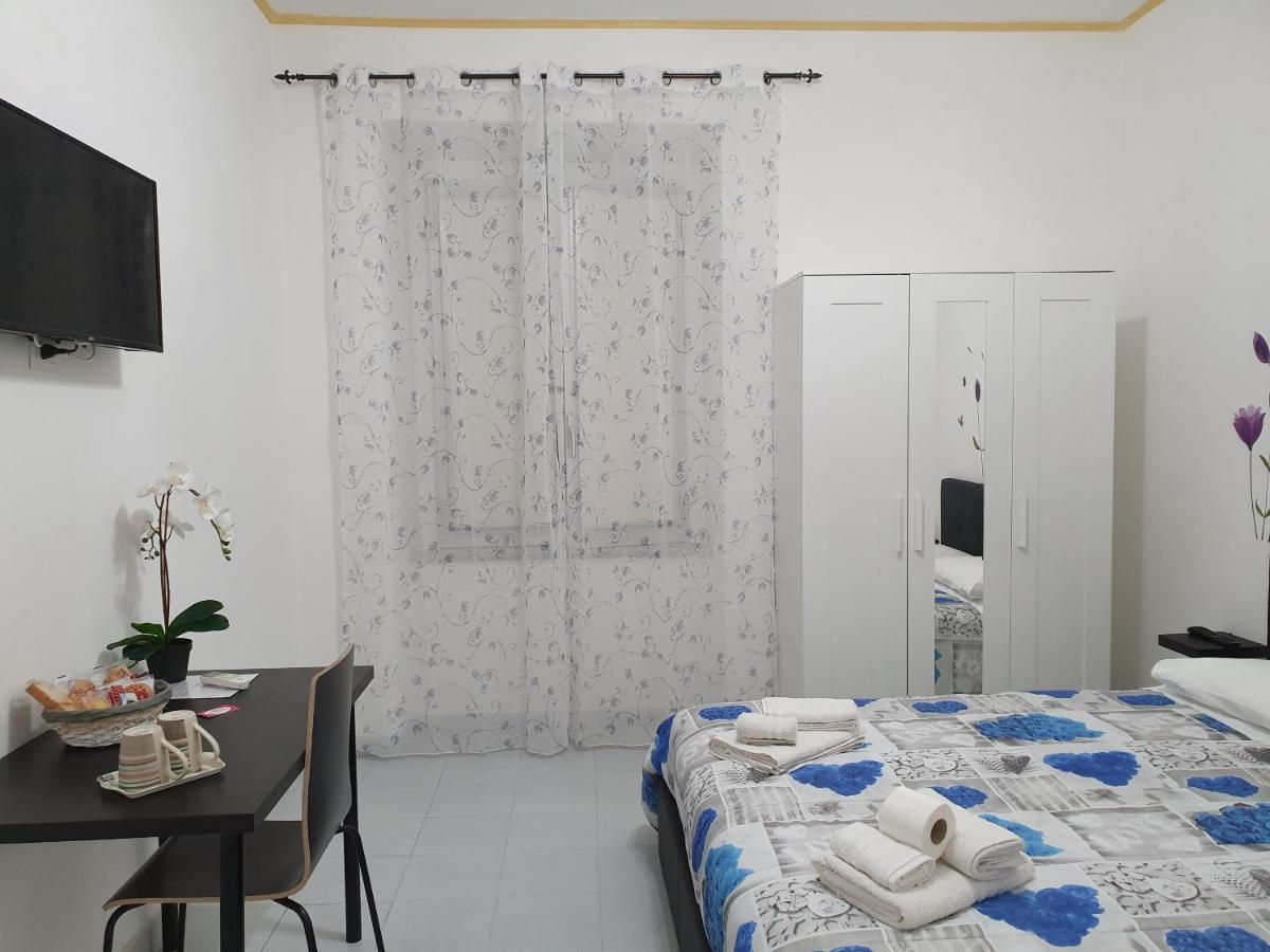 Le Tre Orchidee Bed & Breakfast Салерно Екстериор снимка